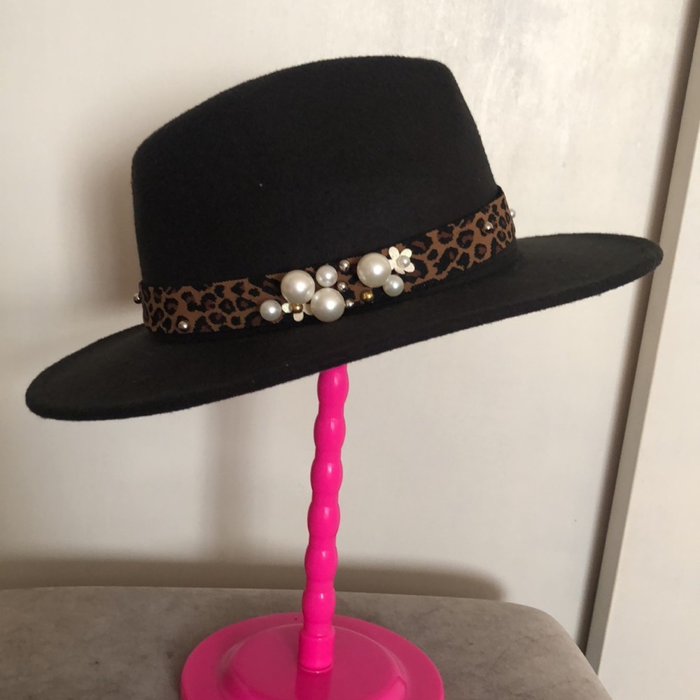 Pinched velvet fedora